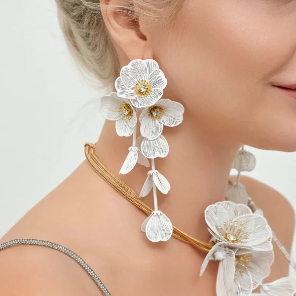 Серьги длинные с цветами