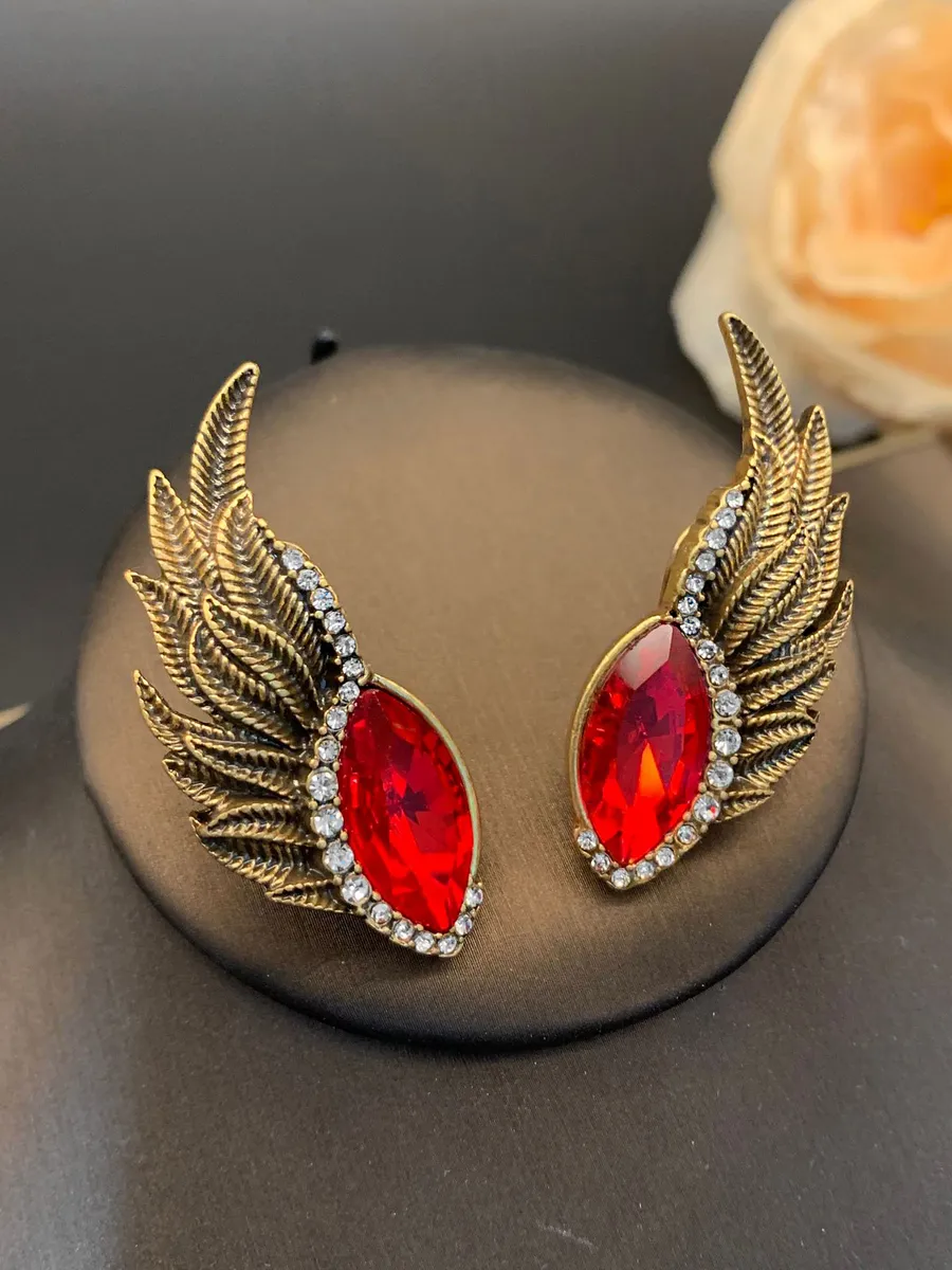 Серьги с крыльями красные